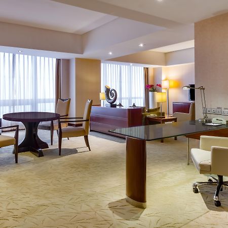 Готель Crowne Plaza Yantai Sea View By Ihg Екстер'єр фото