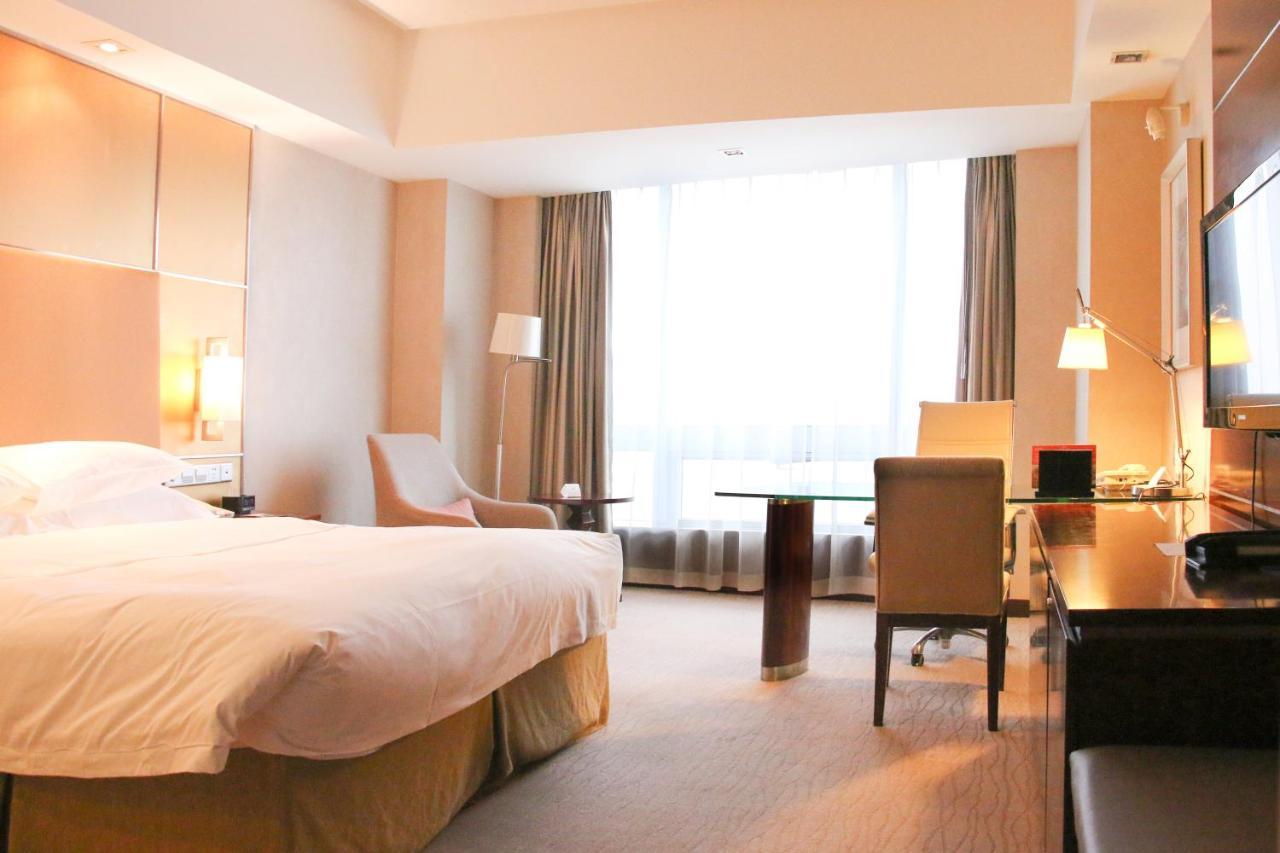 Crowne Plaza Yantai Sea View, An Ihg Hotel Екстер'єр фото