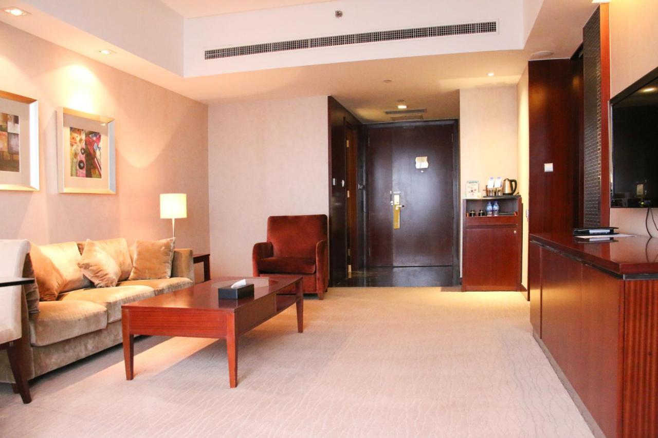 Готель Crowne Plaza Yantai Sea View By Ihg Екстер'єр фото