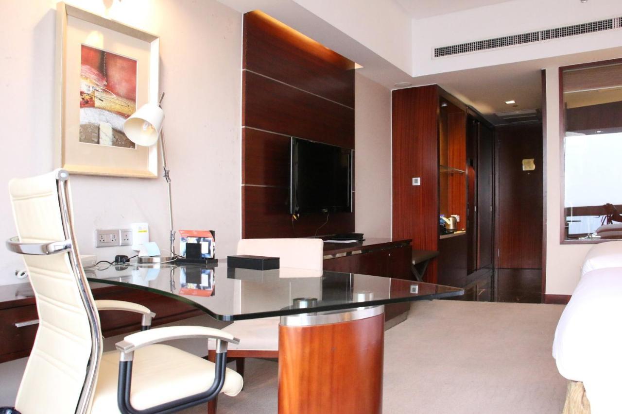 Готель Crowne Plaza Yantai Sea View By Ihg Екстер'єр фото